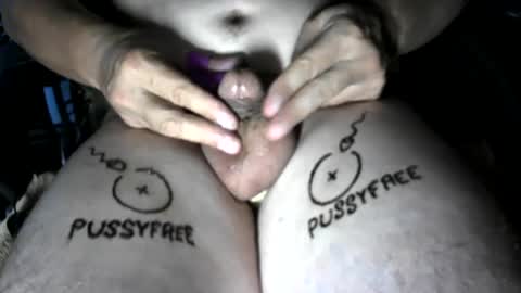 Snapshot of smallpenismwm chatting on June 2026 08:29:02 PM pussyfree4eva online show from June 2026 08:29:02 PM