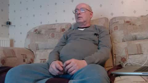 Steve online show from December 2025 07:43:01 PM