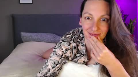 Anna no bbbbybybbabebyy just Anna. And dont call me mom please. online show from March 2025 10:52:01 AM