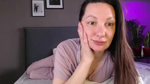 Anna no bbbbybybbabebyy just Anna. And dont call me mom please. online show from March 2025 05:08:01 AM