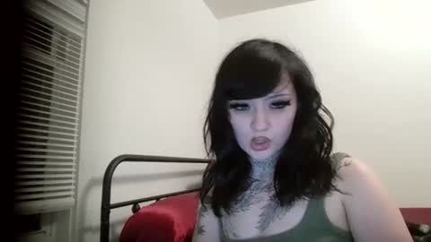Snapshot of smallvampy chatting on June 2026 01:08:02 AM Vampy online show from June 2026 01:08:02 AM