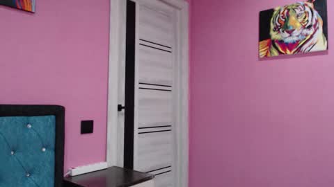 smile_cute_fox online show from December 2025 03:19:01 PM