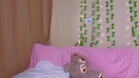 Snapshot of smile_forever_ chatting on July 2026 09:06:02 PM Bella online show from July 2026 09:06:02 PM
