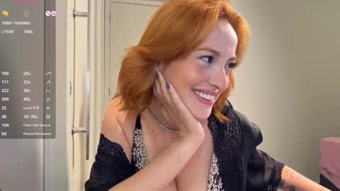 Snapshot of smilee_girl chatting on February 2026 12:43:02 PM Emily Burns online show from February 2026 12:43:02 PM