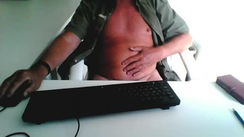 Snapshot of smilesnsmiles chatting on June 2026 04:24:02 PM George online show from June 2026 04:24:02 PM