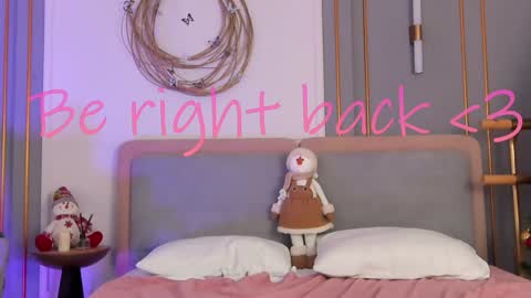 Snapshot of smiley_mia_ chatting on December 2024 11:18:01 AM Mia online show from December 2024 11:18:01 AM