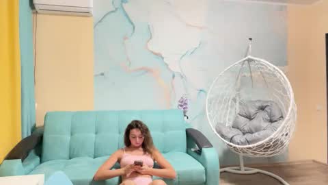 smiling_riddle online show from October 2025 07:01:02 PM