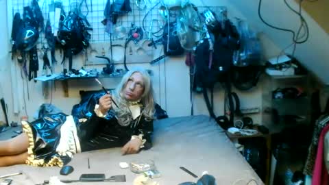 smokeslut365 online show from July 2026 03:00:02 AM