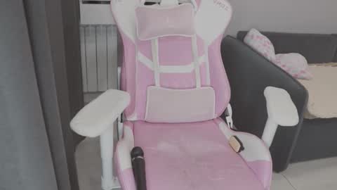 Kira  online show from February 2026 01:28:02 AM