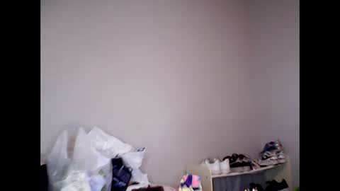 Snapshot of smolgothwitch chatting on February 2025 06:04:01 AM SmolHungGothWitch online show from February 2025 06:04:01 AM