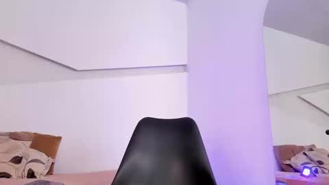 Ethan online show from March 2026 09:43:01 PM