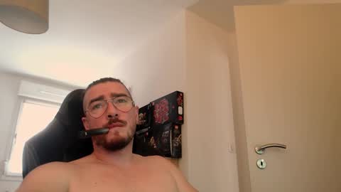 AllDayIDream online show from October 2025 01:50:01 PM