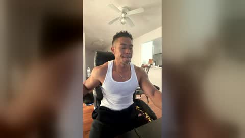 smoothripz online show from March 2026 07:19:01 PM