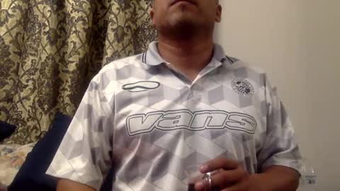 smoothstrik3r online show from December 2024 01:37:02 AM