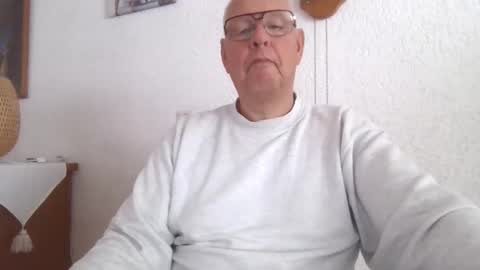 Snapshot of smoothy5460 chatting on May 2026 01:41:01 PM smoothy5460 online show from May 2026 01:41:01 PM