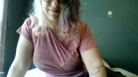 Snapshot of snack05 chatting on June 2026 04:22:01 PM snack05 online show from June 2026 04:22:01 PM