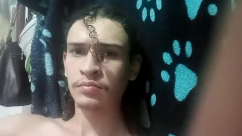 Snapshot of snei_q chatting on June 2026 10:24:02 AM snei_q online show from June 2026 10:24:02 AM