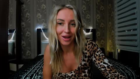Snapshot of snezanablond chatting on December 2024 04:19:02 PM Sneja online show from December 2024 04:19:02 PM