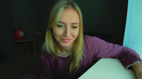 Snapshot of snezanablond chatting on February 2025 05:43:02 AM Sneja online show from February 2025 05:43:02 AM