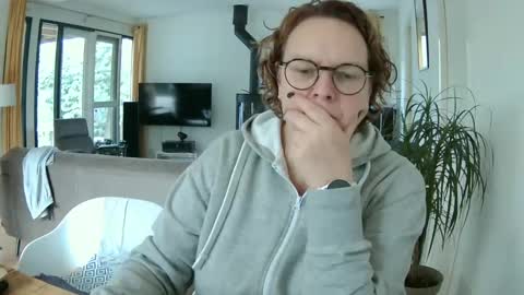 Snoeske and Woodwurm online show from December 2024 12:06:01 PM