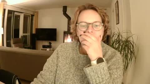 Snoeske and Woodwurm online show from December 2024 04:37:01 PM