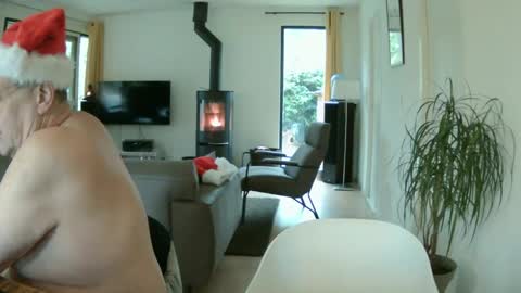 Snoeske and Woodwurm online show from December 2024 12:38:01 PM
