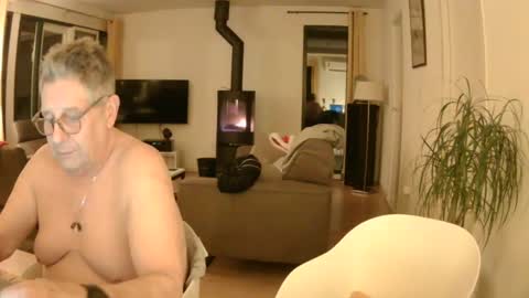 Snoeske and Woodwurm online show from December 2024 04:51:01 PM