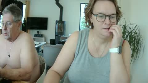 Snoeske and Woodwurm online show from December 2024 09:53:02 AM