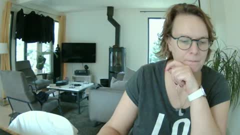 Snoeske and Woodwurm online show from January 2025 12:44:02 PM