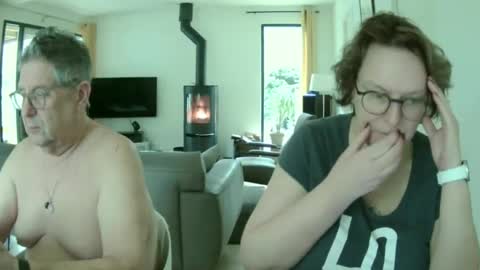 Snoeske and Woodwurm online show from January 2025 02:08:01 PM