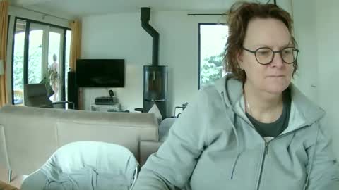 Snoeske and Woodwurm online show from February 2025 08:13:02 AM