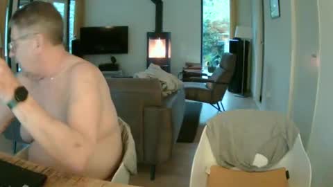 Snoeske and Woodwurm online show from February 2025 04:35:01 PM