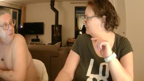 Snoeske and Woodwurm online show from February 2025 05:11:02 PM