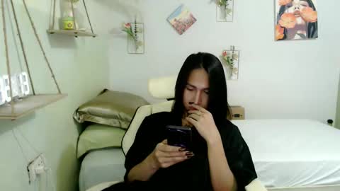 Snapshot of snow_2000 chatting on February 2026 05:44:01 AM snow_2000 online show from February 2026 05:44:01 AM