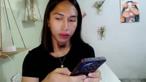 snow_2000 online show from April 2026 05:04:02 AM