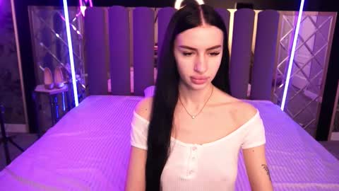 snow_whiteeex online show from February 2026 06:40:02 AM