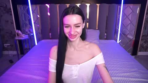 snow_whiteeex online show from March 2026 06:43:02 AM