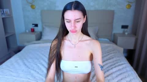 Snapshot of snow_whiteeex chatting on June 2026 04:13:01 AM snow_whiteeex online show from June 2026 04:13:01 AM