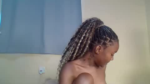 Snowie eyes online show from January 2026 12:52:01 PM