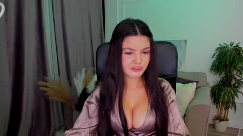 snowingwinter online show from February 2025 08:10:02 PM