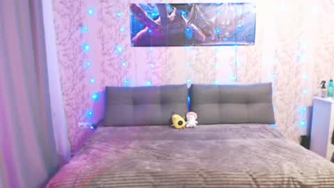 SnowWhate 00 online show from June 2026 06:53:01 PM