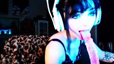 Soaking Saskya online show from October 2025 01:50:02 AM