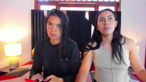 soffy and mia online show from October 2025 12:38:02 PM