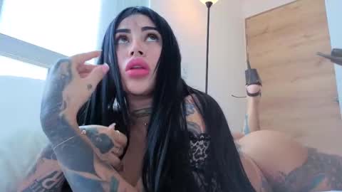 sofhia cruz online show from November 2025 06:32:01 PM