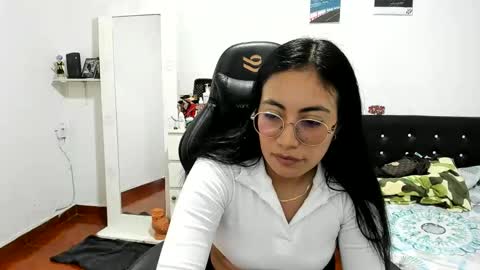 Snapshot of sofhya_jay9 chatting on January 2025 02:15:02 AM Evainked online show from January 2025 02:15:02 AM