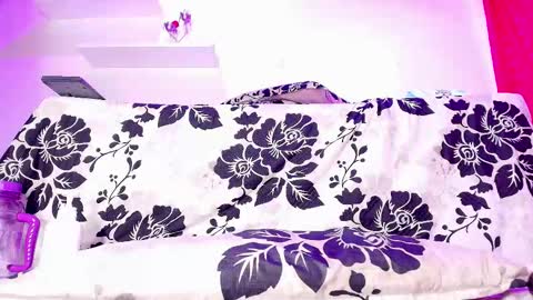 Sofia online show from February 2025 06:08:02 AM