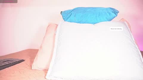 Sofia online show from September 2025 03:07:02 AM