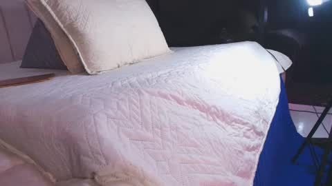 Sofia online show from November 2025 12:08:02 PM