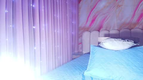 Sofia online show from April 2026 03:00:01 AM