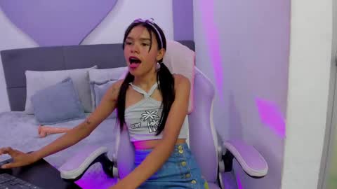 Sofia online show from September 2025 06:20:01 PM